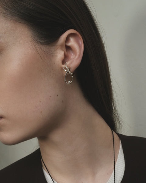 ◆STONEHENgE◆ Silver Pearl Single Ear Cuff Ebb and Flow Ear Cuff with Pearl | Silver | Bar Jewellery