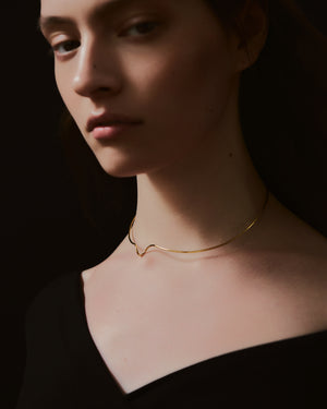 Dancing Lines Choker | Gold plated