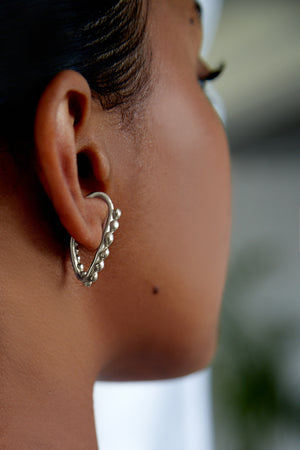 
            
                Load image into Gallery viewer, Blot Ear Cuff | Silver
            
        