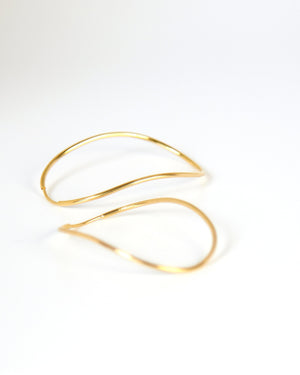
            
                Load image into Gallery viewer, Sustainable Gold Contour Earrings made by BAR Jewellery
            
        