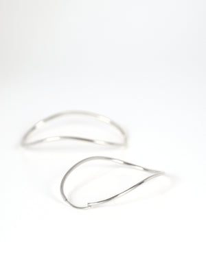 
            
                Load image into Gallery viewer, Sustainable Silver Contour Earrings made by BAR Jewellery
            
        