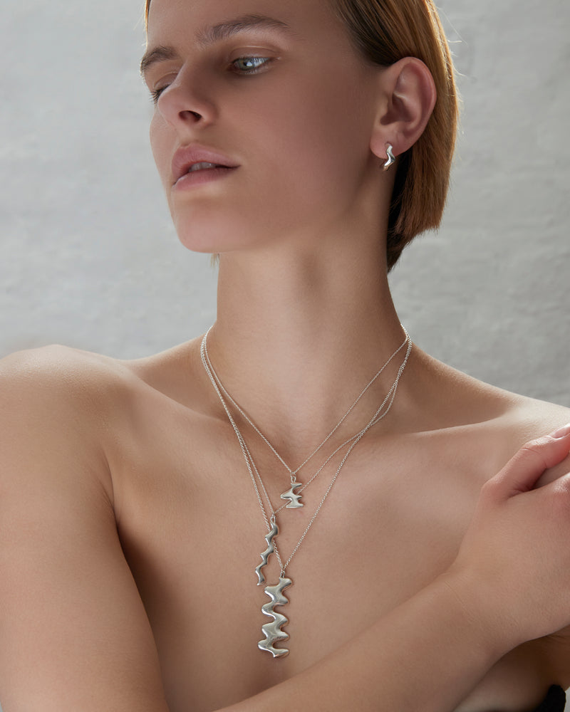 
            
                Load image into Gallery viewer, Liquid Necklace | Silver
            
        