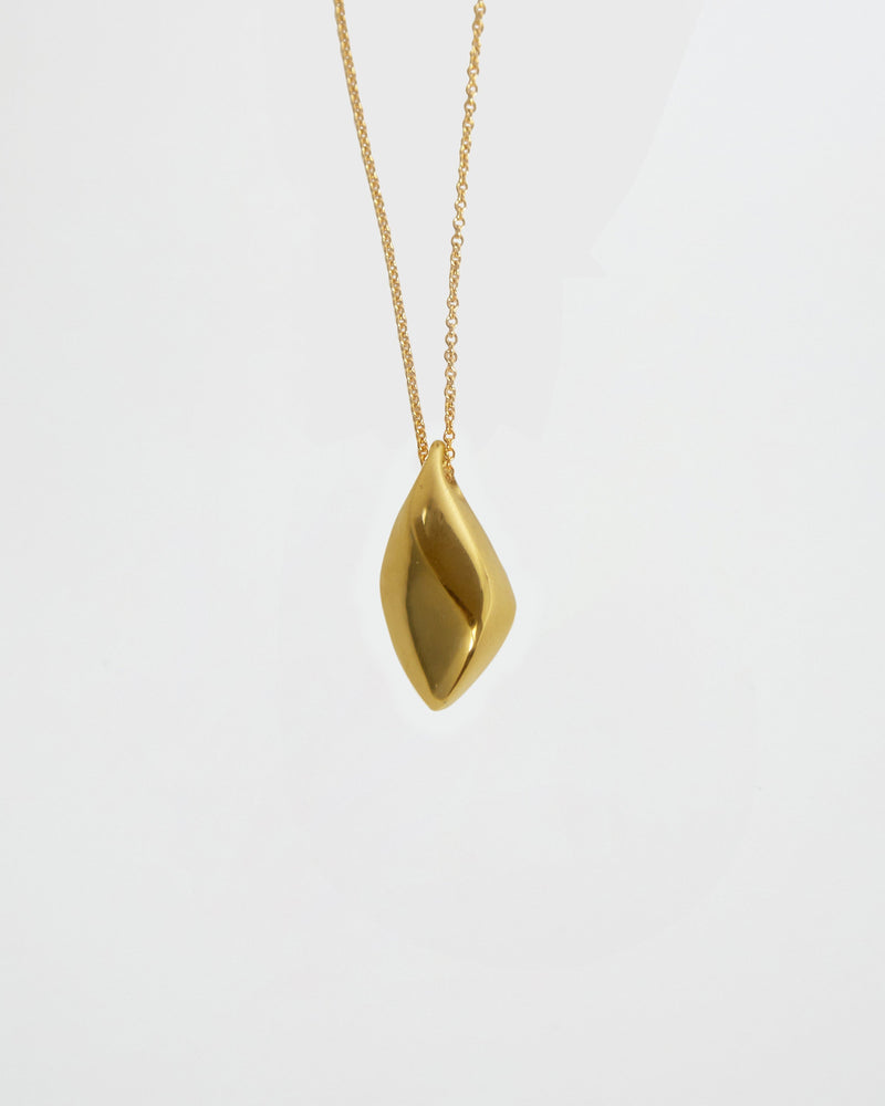 
            
                Load image into Gallery viewer, BAR Jewellery Sustainable Small Calla Necklace In Gold
            
        